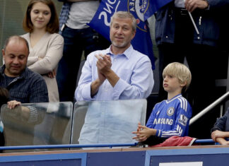 Abramovich provides up management of Chelsea, nonetheless owns the membership Abramovich gives up control of Chelsea, still owns the club