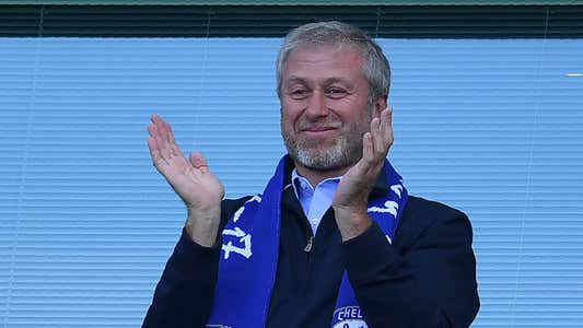  Abramovich statement 'cowardly approach' says Neville and Carragher say Chelsea 'embarrassed themselves' by not mentioning Ukraine |  Goal.com


