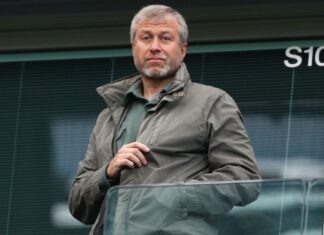 Chelsea’s Russian proprietor palms over the membership to custodians Chelsea's Russian owner hands over the club to custodians