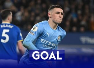 Foden scores the opening goal for Manchester City against Everton