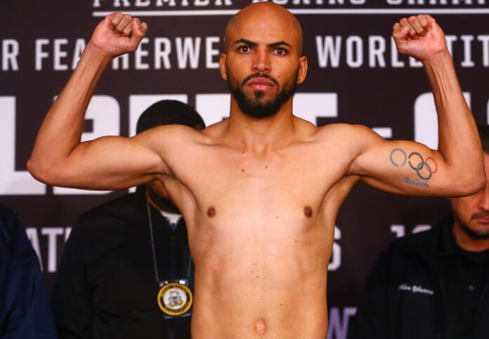 Hector Garcia falls, shocks Chris Colbert to win decision at WBA Eliminator

