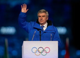 IOC urges sports bodies to cancel events in Russia and Belarus

