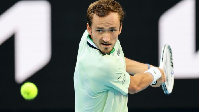 Medvedev and Rublev promote messages of peace

