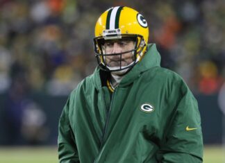 Packers Inexperienced Bay deny promising Aaron Rodgers deal Packers Green Bay deny promising Aaron Rodgers deal