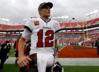 Report: Tom Brady to be pursued by Amazon and Fox for role as NFL analyst

