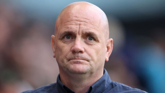 Agar steps down as coach of Rinus

