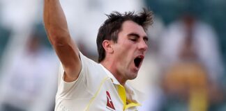 Australia eyes famous win after stunning collapse of Pakistan

