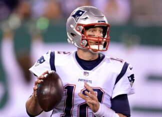  Bucs "Leave the Light" for Brady's Return |  Arianes: This door is 'never closed'

