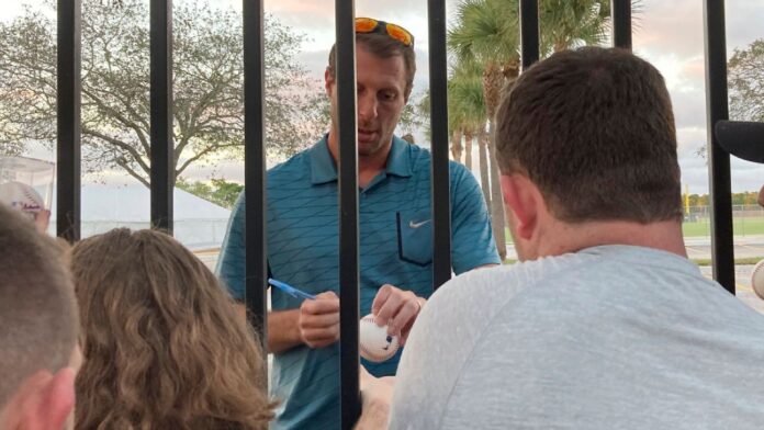 How MLB and MLBPA should get their priorities straight as shutdown approaches their sport


