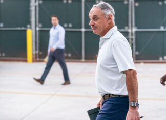 MLB extends deadline as CBA talks proceed past 2am MLB extends deadline as CBA talks continue beyond 2am