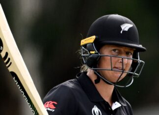 New Zealand crushes Australia in World Cup warm-up New Zealand crushes Australia in World Cup warm-up