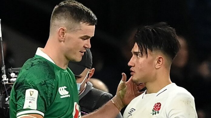 Sexton supports England to 