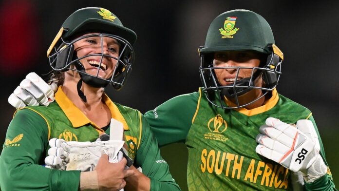 South Africa reached the last four after a thrilling win against India

