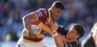 Sunday Premier League: Giants edge over Red Devils, cup away from goal

