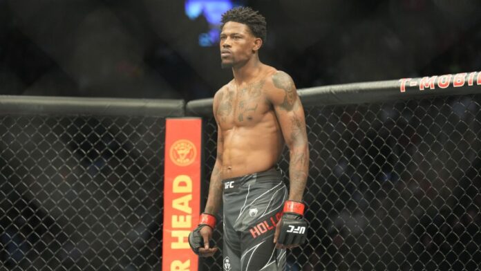 UFC's Holland subdues the gunman with an MMA move

