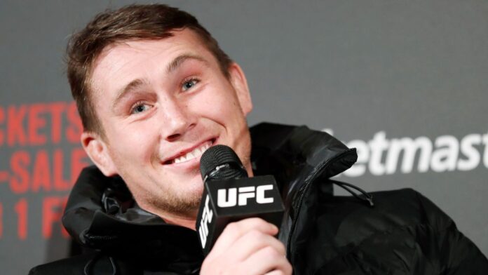 Until he signs a new UFC deal, he collaborates with Chimaev

