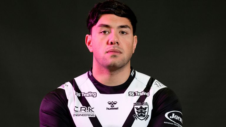 Andre Savelio is always aware of how many kilometers he covered in a game for Hull FC