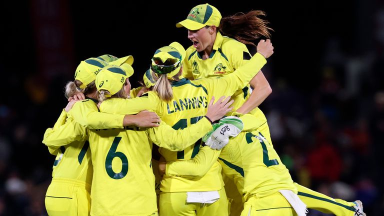 Highlights Australia's all-out win over England in 71 rounds as they triumphed in the Women's World Cup