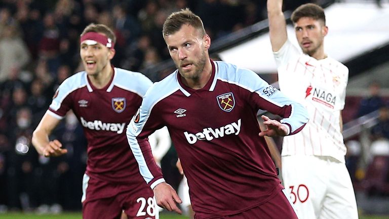 Andriy Yarmolenko scores the winning goal for West Ham