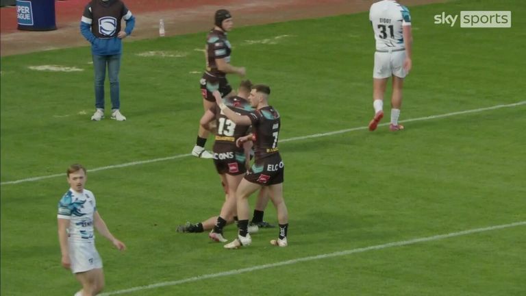 Highlights of the Betfred Super League match between Toulouse and St Helens.