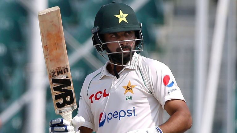 Abdullah Shafiq is undefeated at 27, with Pakistan 73-0 and needs 278 more rounds to win on Day 5.
