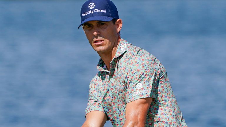 Billy Horschel eighteenth bird to move to the share of the lead
