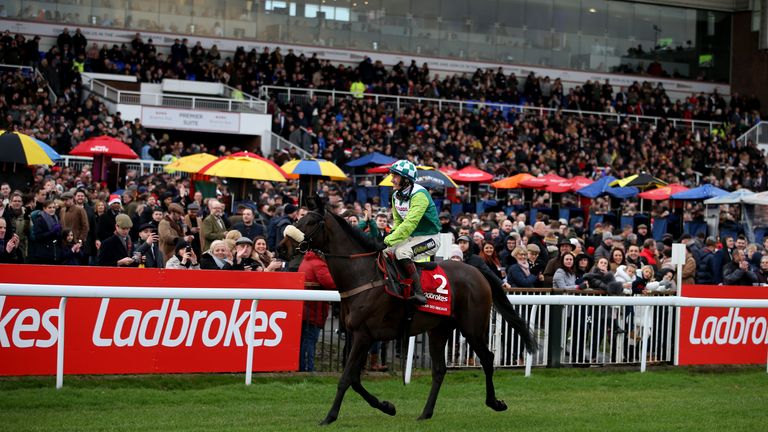 The De Obo clan after winning the 2019 King George title under Sam Twiston Davis