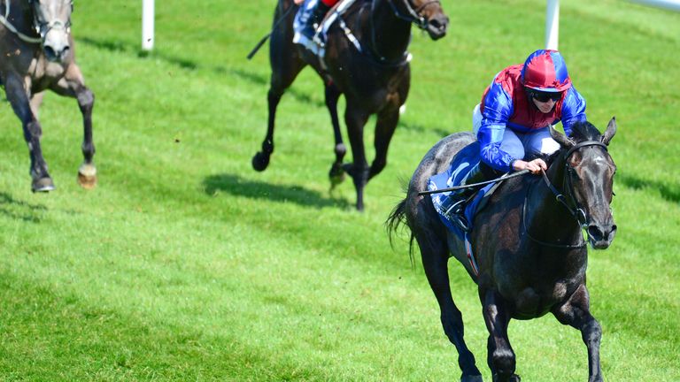 Contarelli Chapel and Ryan Moore win Irish Stallion Farms EBF Fillies Maiden award in Naas
