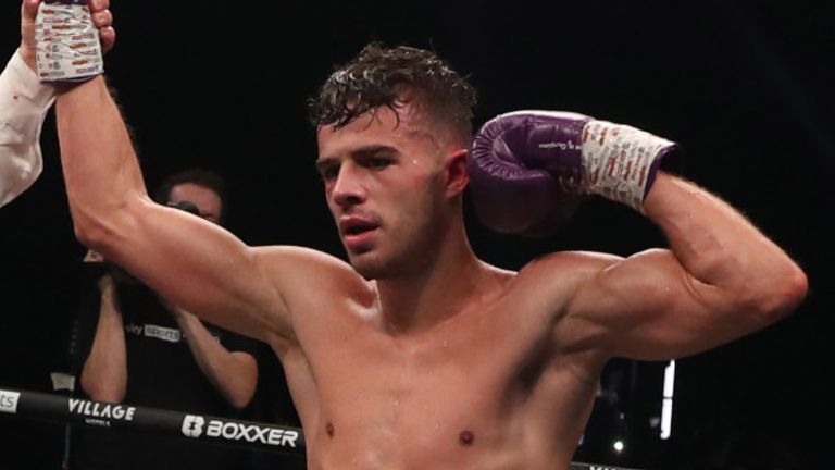 BOXXER SERIES SUPER LIGHTWEIGHT .M & S ARENA, .LIVERPOOL.PIC;  LAWRENCE LUSTIG.SEMI FINAL.LEE APPLEYARD v CORI GIBBS