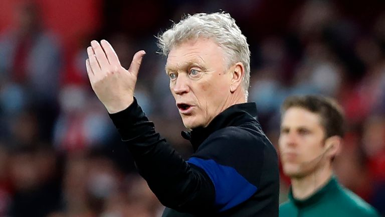 David Moyes watching the Seville match