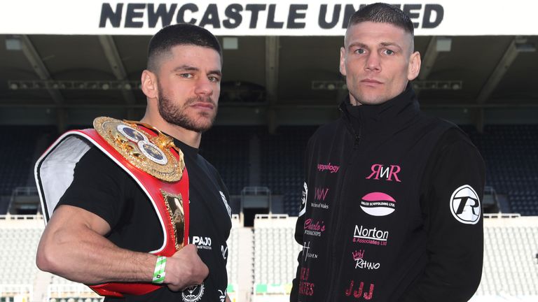 Marshall-Hermans Presentation, Press Conference, .ST.JAMES PARK, .GATESHEAD.  (2-4-22)
