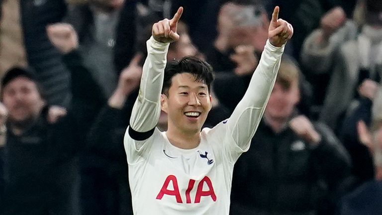 Heung Min Son celebrates after putting Tottenham ahead 3-1