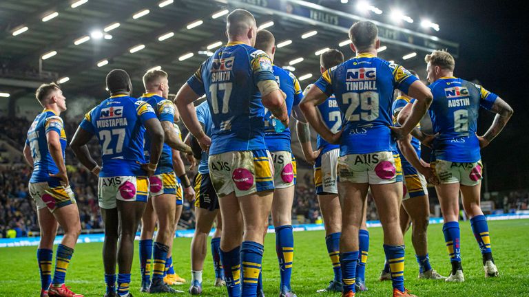Leeds players look depressed as they attack against St Helens
