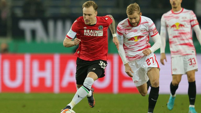 Hannover 96 midfielder Mark Demers during the cup match against RB Leipzig
