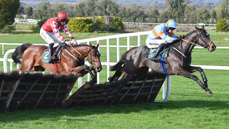 Colleague Mozzie clears last hurdle in Navan for Chemical Energy