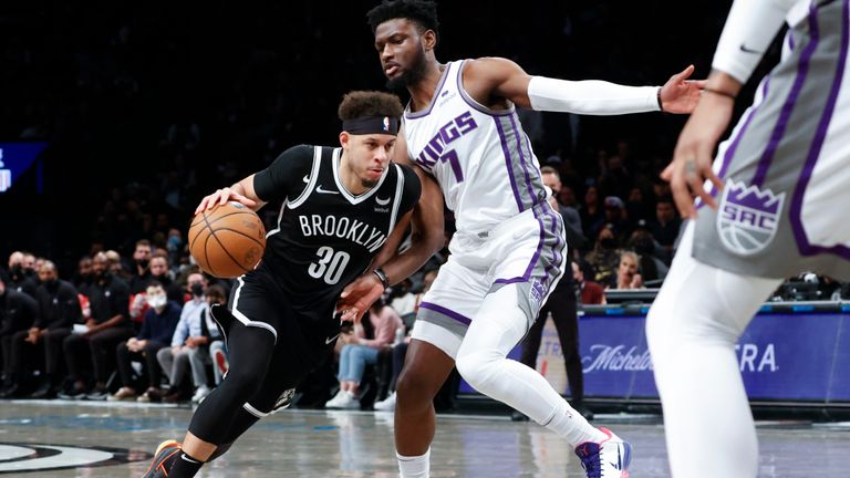 Brooklyn Nets guard Seth Curry (30) leads Sacramento Kings forward Seth Curry (30) during the second half of an NBA basketball game on Monday, February 14, 2023 in New York.  (AP Photo/Corey Sibkin)