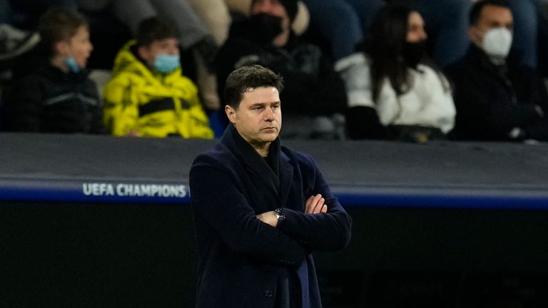 Paris Saint-Germain coach Mauricio Pochettino watches his players during the UEFA Champions League, Round of 16, second leg soccer match between Real Madrid and Paris Saint-Germain at the Santiago Bernabeu in Madrid, Spain, Wednesday, March 9, 2023. (AP Photo/Manu Fernandez)