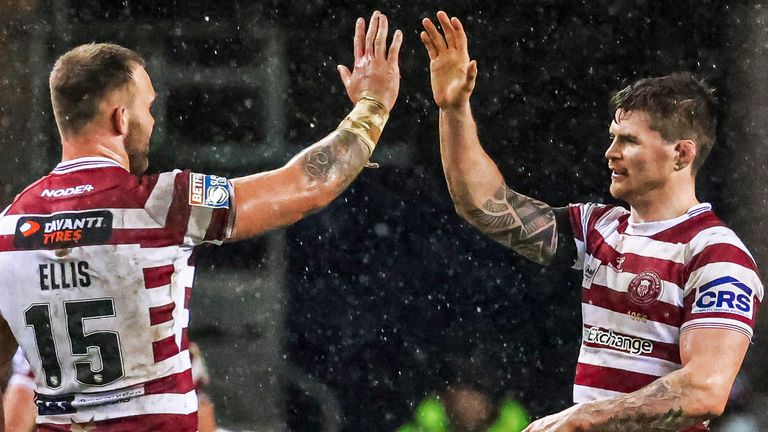 Highlights of the Premier League match between Toulouse and Wigan Warriors.