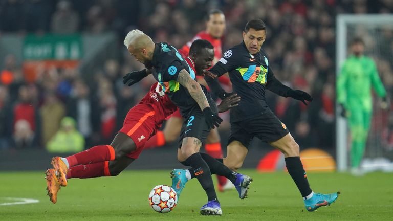 Sadio Mane Liverpool faces a challenge from Inter Arturo Vidal and Alexis Sanchez (AP)