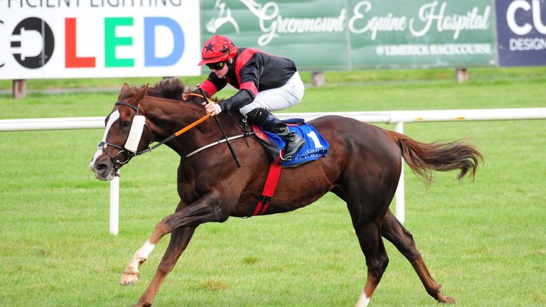 Saltonstull and Sam Ewing win Manchester Mile