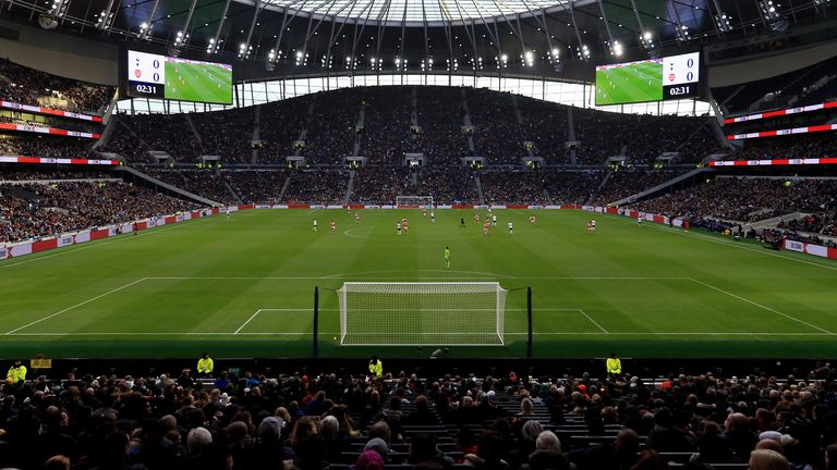 An overview of the action during the Women's Premier League match between Tottenham Hotspur and Arsenal at Tottenham Hotspur Stadium on November 17, 2019 in London, United Kingdom.